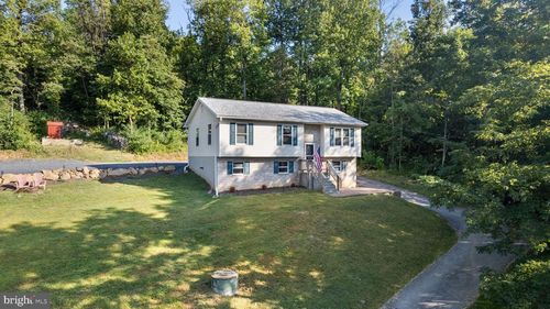 247 Arrowood Rd, LINDEN, VA, 22642-5959 | Card Image