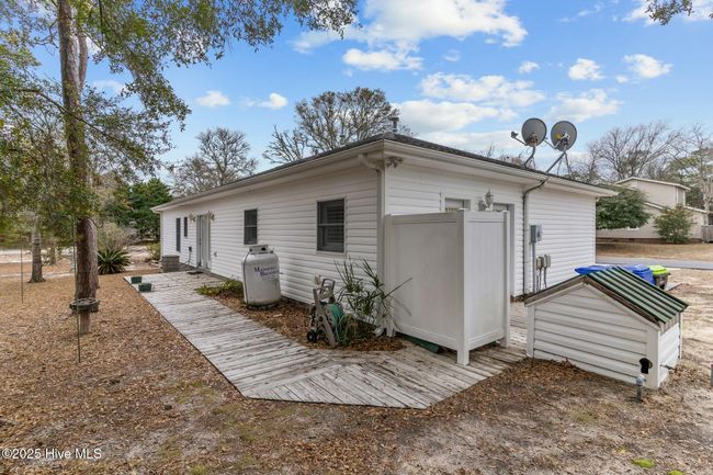 1508 W Oak Island Dr, House other with 3 bedrooms, 2 bathrooms and 2 parking in Oak Island NC | Image 31