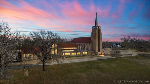 1505 E Grand Ave, Ponca City, OK, 74604-5210 | Card Image