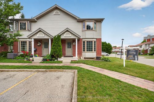 55-70 Chapman Crt, London, ON, N6G4Z4 | Card Image