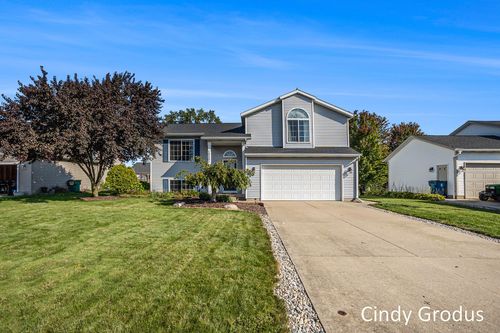 10301 Lynwood Ln, Zeeland, MI, 49464-2231 | Card Image