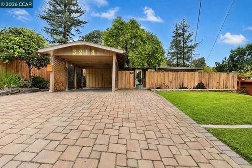 3214 Pine St, Martinez, CA, 94553-4028 | Card Image