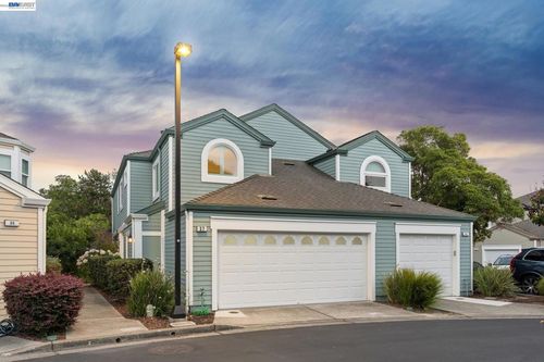 37 Oak Park Dr, Alameda, CA, 94502-6565 | Card Image