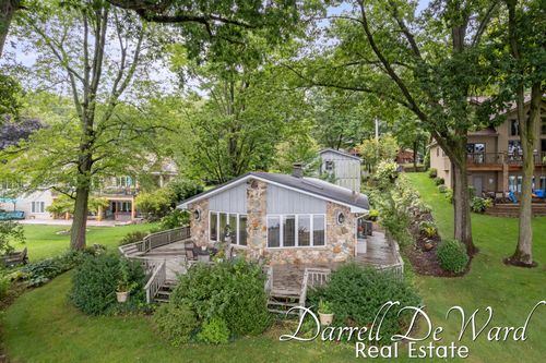 2061 Oak Ln, Battle Creek, MI, 49014-8318 | Card Image