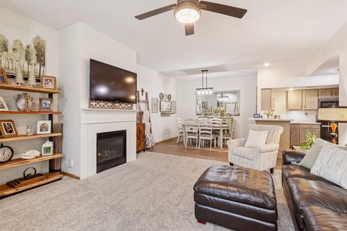 unit-2-5466 Longview Ct, Johnston, IA, 50131-2741 | Card Image