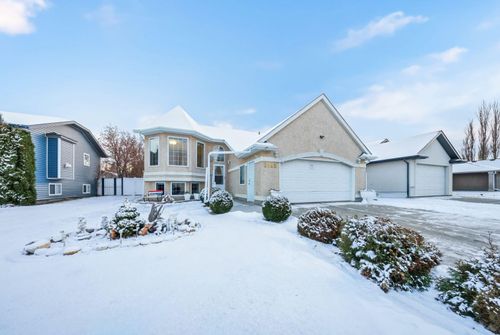 5905 61 Ave, Ponoka, AB, T4J1T8 | Card Image