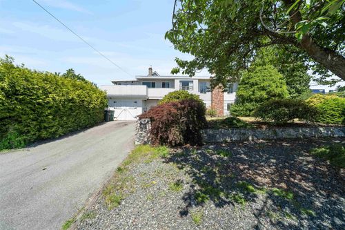 5395 Georgia St, Burnaby, BC, V5B1V3 | Card Image