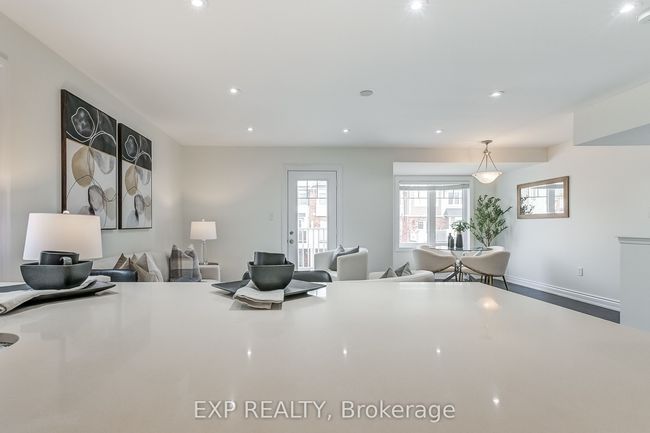 979 Nadalin Hts, House attached with 4 bedrooms, 2 bathrooms and 1 parking in Milton ON | Image 20