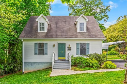 150 Anna Way, Mount Airy, NC, 27030-2322 | Card Image