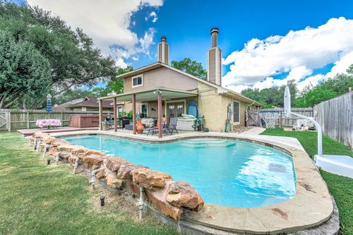 8642 Sunny Ridge Dr, Houston, TX, 77095-3709 | Card Image
