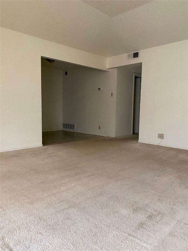 2812 Ridgecrest Dr, Home with 2 bedrooms, 1 bathrooms and null parking in Fort Worth TX | Image 4