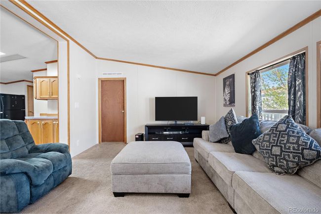 17479 E Coolidge Pl, Home with 3 bedrooms, 2 bathrooms and 1 parking in Aurora CO | Image 6