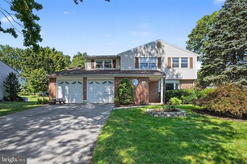 58 Old Federal Rd, CAMP HILL, PA, 17011-2047 | Card Image