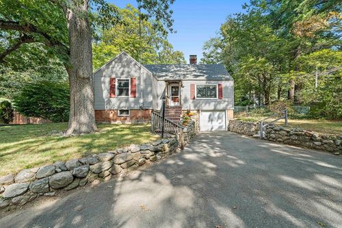 8 Elginwood Rd, Peabody, MA, 01960-3603 | Card Image