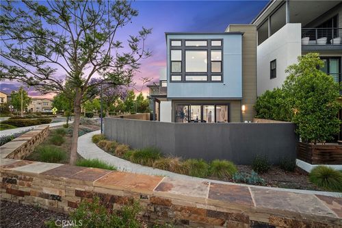 160 Mirth, Irvine, CA, 92618 | Card Image