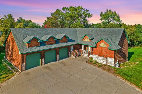 527 138th Ln Ne, Ham Lake, MN, 55304-6734 | Card Image