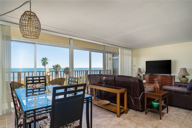 APT-203 - 4242 Gulfbreeze Blvd, Condo with 2 bedrooms, 2 bathrooms and 2 parking in Corpus Christi TX | Image 6