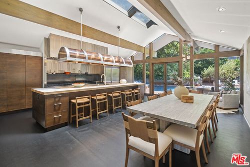 3 Latimer Rd, Santa Monica, CA, 90402-1025 | Card Image