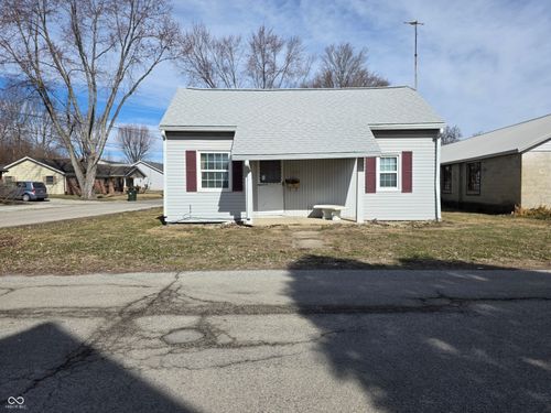 138 W Carey St, Knightstown, IN, 46148-1111 | Card Image