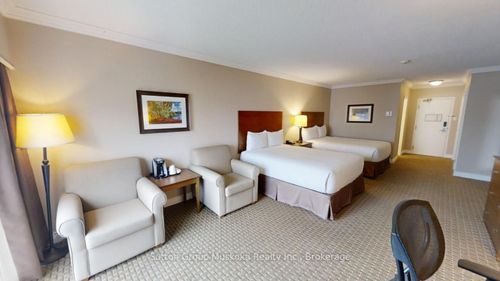 402-402 Deerhurst Dr, Huntsville, ON, P1H | Card Image