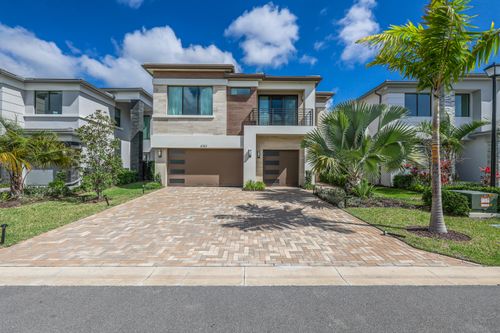8283 Royal County Down Rd, Boca Raton, FL, 33434-5876 | Card Image