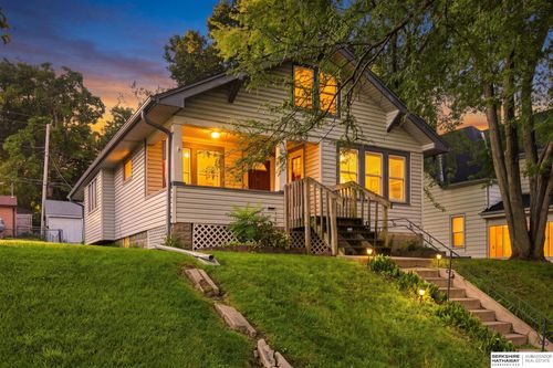 823 N 43 Street, Omaha, NE, 68131 | Card Image