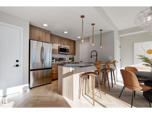 45-16231 19 Ave Sw, Edmonton, AB, T6W5C6 | Card Image