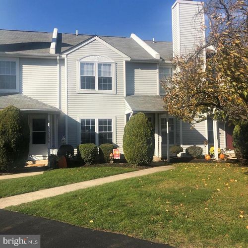 52 Stockton Ct, NEWTOWN, PA, 18940-1694 | Card Image