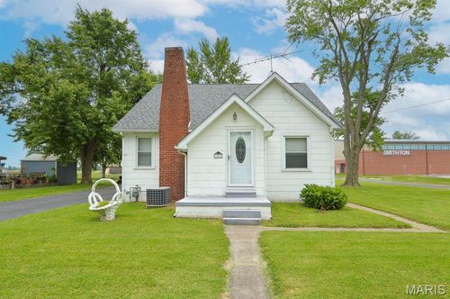 307 South St, Smithton, IL, 62285-1810 | Card Image