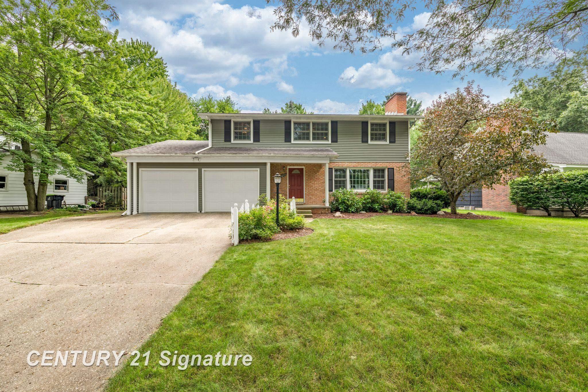 Ardmore St, Midland, MI 48642