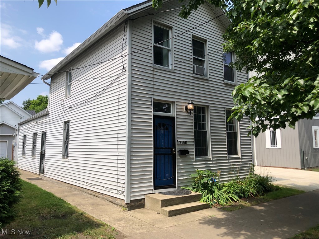 30th St, Cleveland, OH 44113