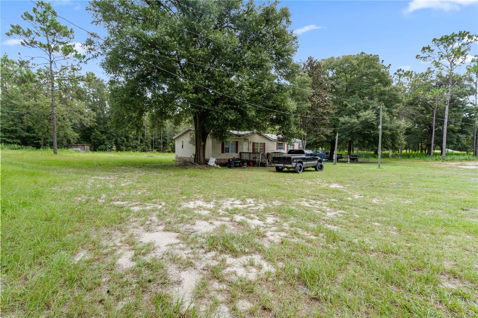 8th St, Bell, FL 32619