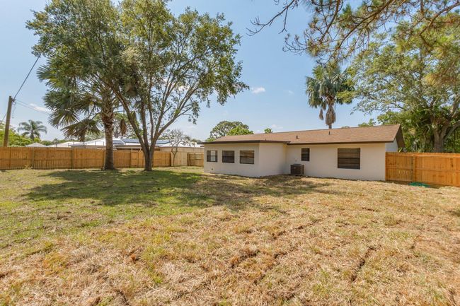 861 Furth Road Nw, House other with 2 bedrooms, 1 bathrooms and null parking in Palm Bay FL | Image 19