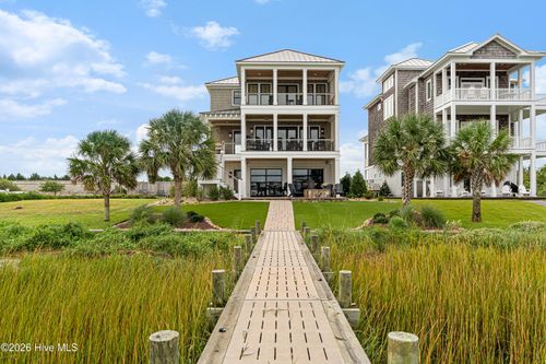 216 Radio Island Road, Morehead City, NC, 28557 | Card Image