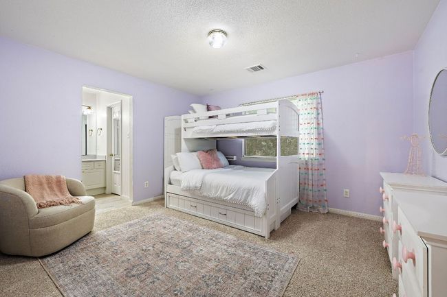 Bedroom 4 (has since been repainted to neutral) | Image 28