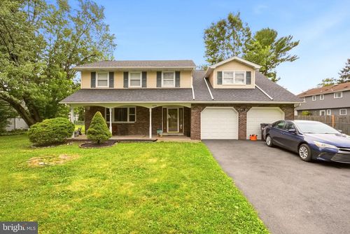 4008 Oakland Rd, Bethlehem, PA, 18020-1444 | Card Image