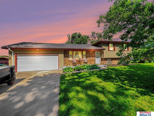 20272 Pinkney St, Elkhorn, NE, 68022-2497 | Card Image