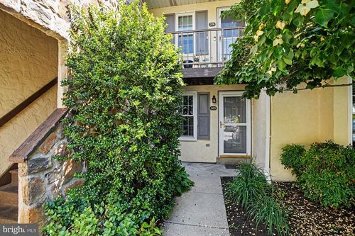 205-205 Valley Stream Ln, CHESTERBROOK, PA, 19087-5854 | Card Image