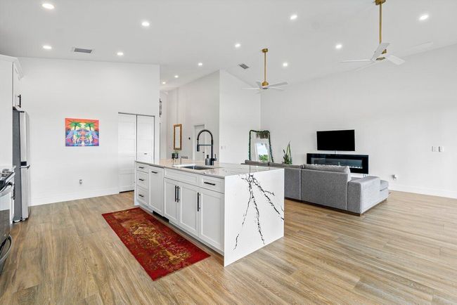 5747 Nw 49 Th Ln, House other with 3 bedrooms, 2 bathrooms and null parking in Coconut Creek FL | Image 7