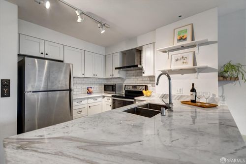 apt-210-8400 Oceanview Ter, San Francisco, CA, 94132-3263 | Card Image