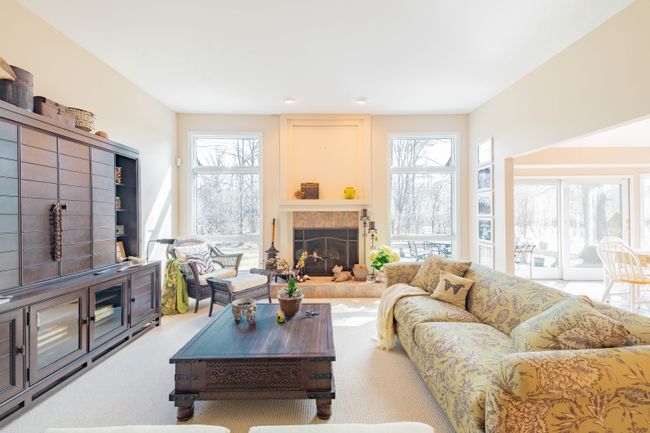 8555 Island Blvd, House other with 4 bedrooms, 3 bathrooms and null parking in Grosse Ile MI | Image 5