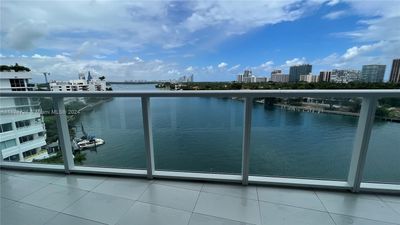 904 - 9821 E Bay Harbor Dr, Condo with 2 bedrooms, 2 bathrooms and null parking in Bay Harbor Islands FL | Image 1