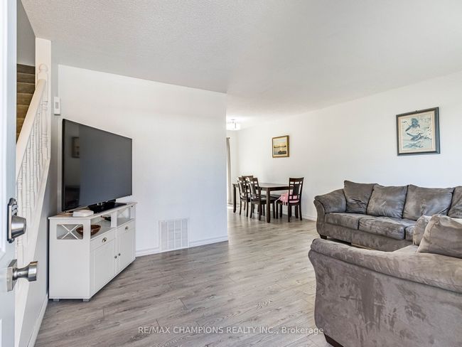 22 Farrell Lane, House attached with 3 bedrooms, 2 bathrooms and 2 parking in Arthur ON | Image 6