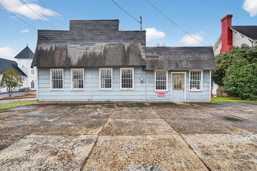 218 E Washington St, Monticello, GA, 31064-1018 | Card Image