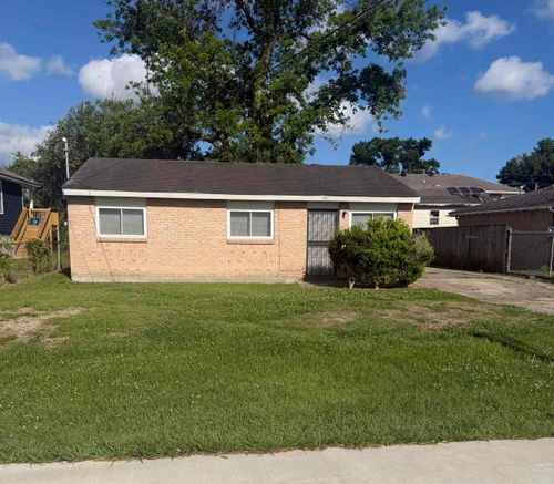 211 Saint Malo St, Houma, LA, 70363-5255 | Card Image