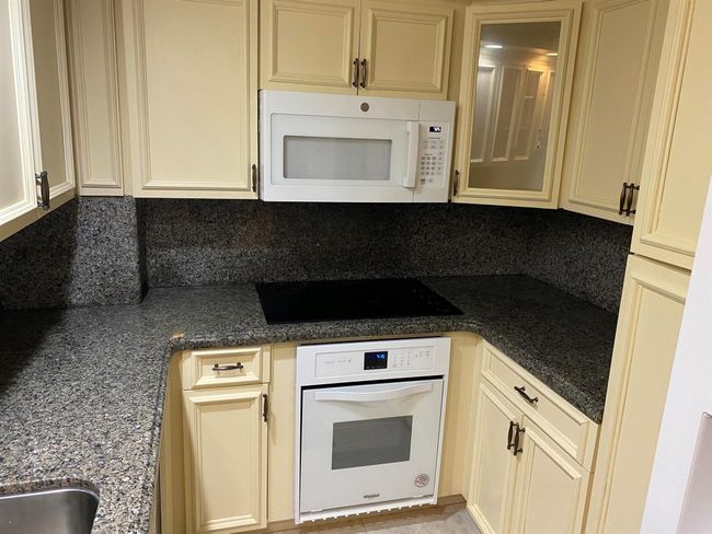 APT-611 - 3450 S Ocean Blvd, Condo with 1 bedrooms, 2 bathrooms and null parking in Palm Beach FL | Image 10