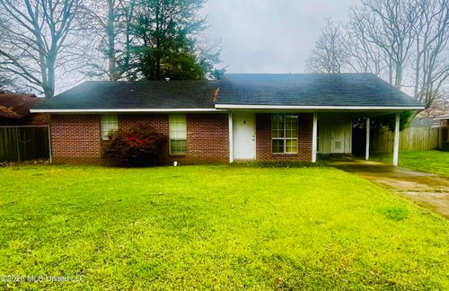 569 Ash Cv, Greenville, MS, 38701-7901 | Card Image