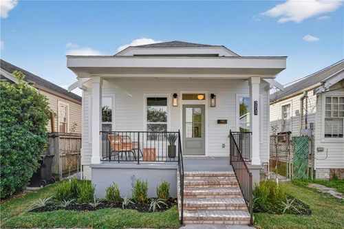 2608 Upperline St, New Orleans, LA, 70115-6337 | Card Image