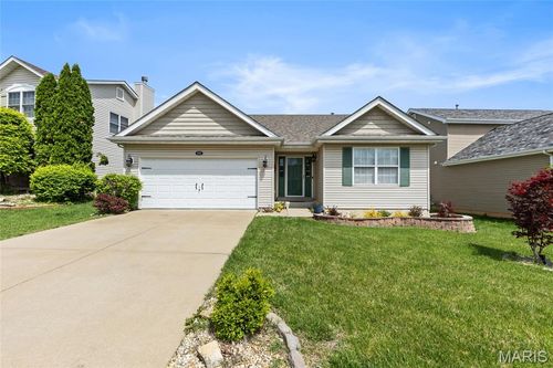 209 Flint Brook Dr, O Fallon, MO, 63366-4995 | Card Image