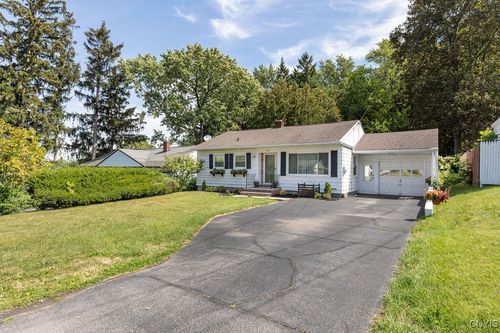117 Foxboro Rd, Syracuse, NY, 13224-1307 | Card Image